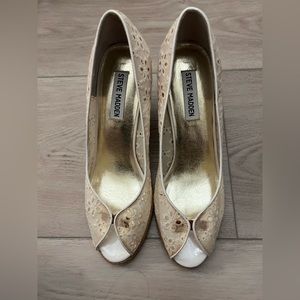 Steve Madden Indyanna cognac wedges peep toe